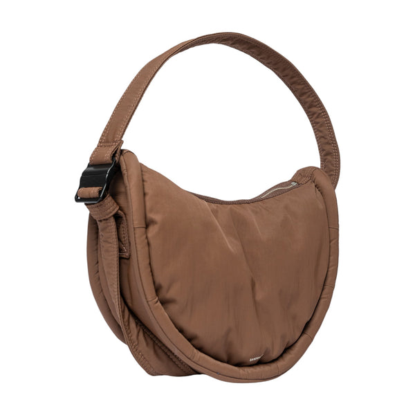 Sandqvist Curve Half Moon Bag Mini (dark taupe)