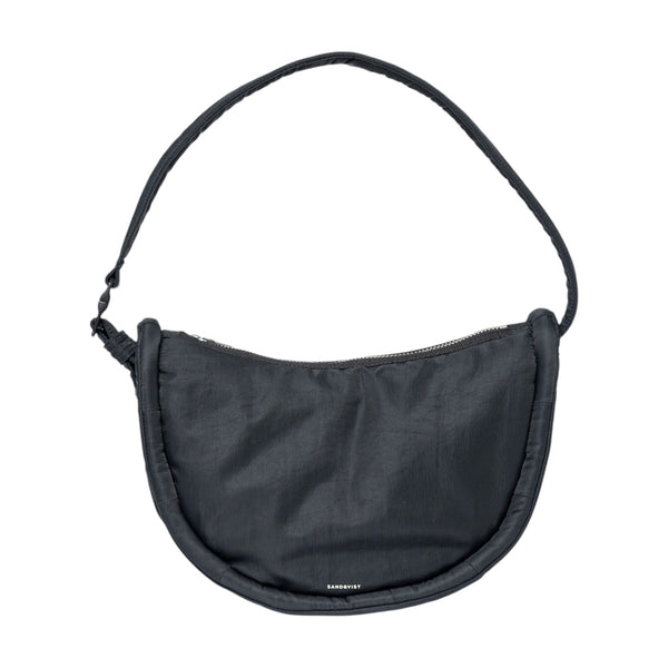 Sandqvist Curve Half Moon Bag Mini (black)