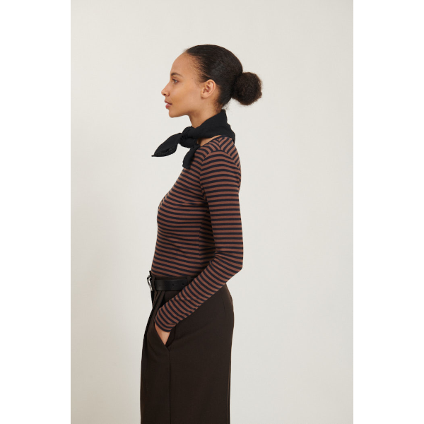 Basic Apparel Ludmilla LS Tee (carafe/black)
