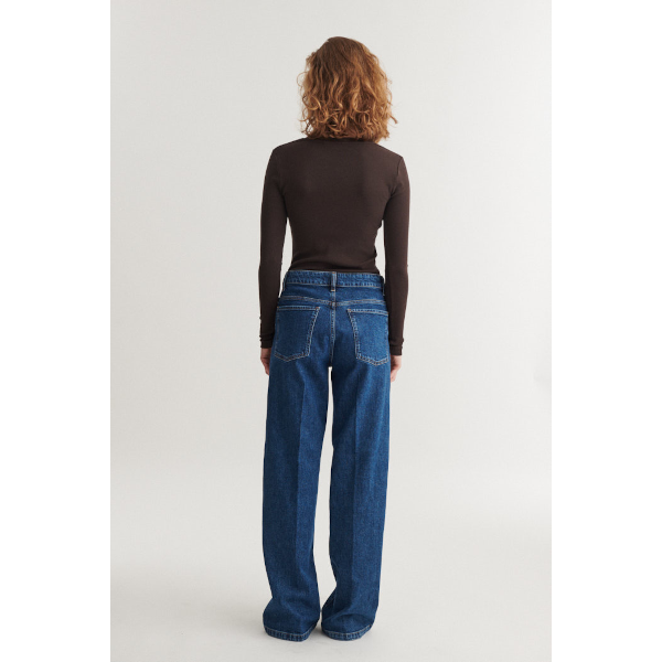 Basic Apparel Ludmilla LS Tee (chocolate torte)