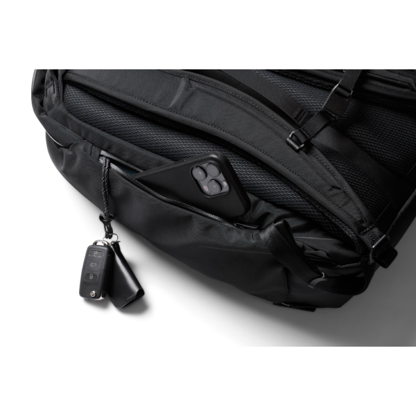 Bellroy Transit Workpack Pro 22L (black)