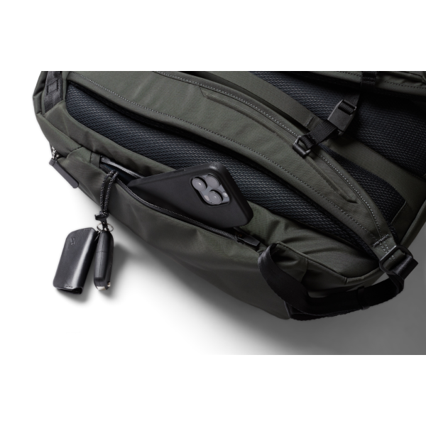 Bellroy Transit Workpack Pro 22L (olive)